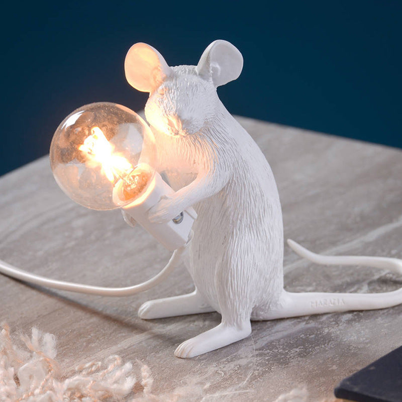 Cross-border cartoon mouse table lamp Nordic animal lamps living room dining room bedroom clothing store resin ornaments bedside lamp